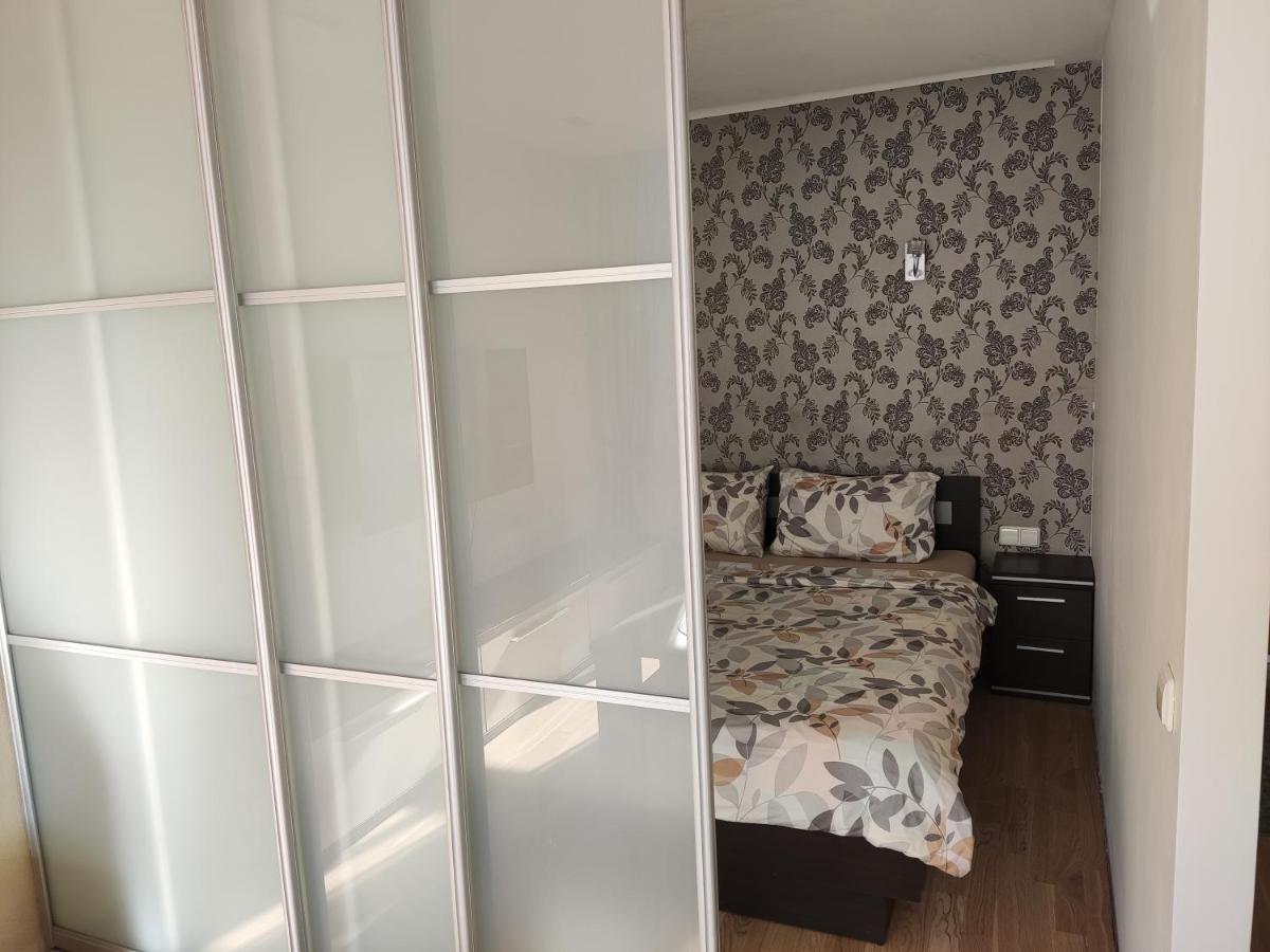Nikoletos Apartamentai Panevezys Ngoại thất bức ảnh